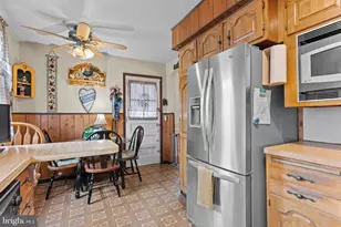 2755 Rhawn St, Philadelphia, PA 19152 - Photo 10