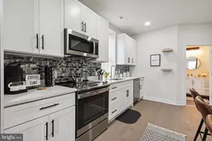 1215 S 23rd St, Philadelphia, PA 19146 - Photo 12