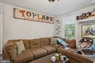 1105 Latimer St, Philadelphia, PA 19107 - Photo 6