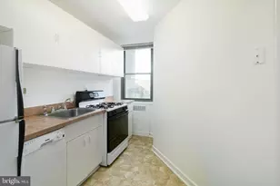 2601 Pennsylvania Ave, Philadelphia, PA 19130 - Photo 4