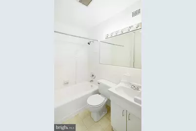 2601 Pennsylvania Avenue #202, Philadelphia, PA 19130 - Photo 6