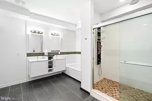 2041 E Sergeant St, Philadelphia, PA 19125 - Photo 24