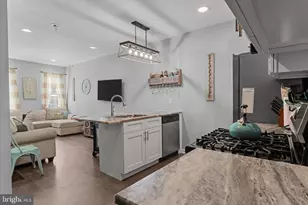 2327 Gerritt St, Philadelphia, PA 19146 - Photo 8