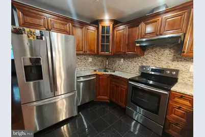 1106 Wallace Street, Philadelphia, PA 19123 - Photo 4