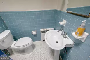 7035 Wheeler St, Philadelphia, PA 19142 - Photo 10