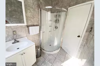 538 W Pike Street, Philadelphia, PA 19140 - Photo 18