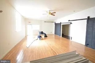 511 Conarroe St, Philadelphia, PA 19128 - Photo 4