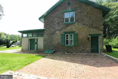 5925 Devon Place, Philadelphia, PA 19138 - Photo 2