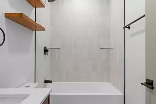 6049 Elmwood Ave, Philadelphia, PA 19142 - Photo 14