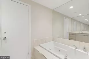 2301 Cherry St, Philadelphia, PA 19103 - Photo 16