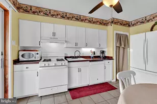 3328 Glenview St, Philadelphia, PA 19149 - Photo 10