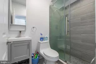 1629 Wallace St, Philadelphia, PA 19130 - Photo 14