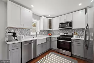 1319 Patrick Henry Pl, Philadelphia, PA 19122 - Photo 4