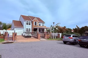 8905 Springview Rd, Philadelphia, PA 19115 - Photo 2