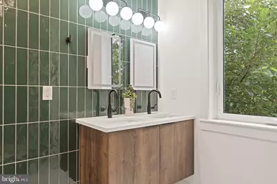 1214 E Susquehanna Avenue #D, Philadelphia, PA 19125 - Photo 18