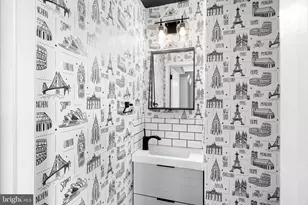 2 Willings Alley Mews, Philadelphia, PA 19106 - Photo 6