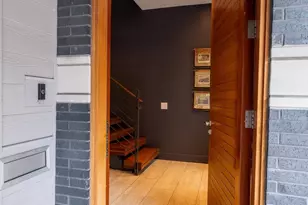 136 N 22nd St, Philadelphia, PA 19103 - Photo 4