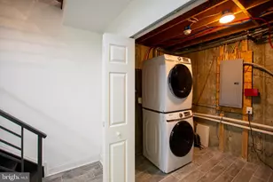 1910 Fernon St, Philadelphia, PA 19145 - Photo 16