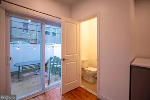 1910 Fernon St, Philadelphia, PA 19145 - Photo 10