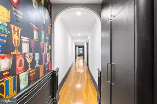 1029 Spruce St, Philadelphia, PA 19107 - Photo 4