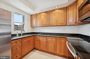 5648 N Warnock St, Philadelphia, PA 19141 - Photo 10