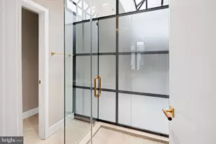 2017 Sansom St, Philadelphia, PA 19103 - Photo 38