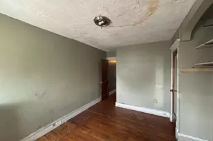 7349 E Walnut Ln, Philadelphia, PA 19138 - Photo 12