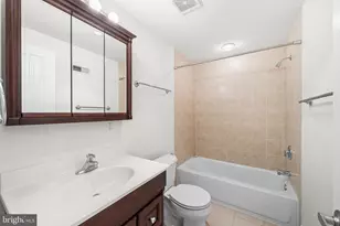 1205 Spruce St, Philadelphia, PA 19107 - Photo 20