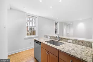 1205 Spruce St, Philadelphia, PA 19107 - Photo 18