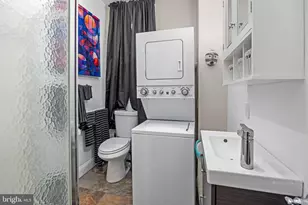 703 S 6th St, Philadelphia, PA 19147 - Photo 6