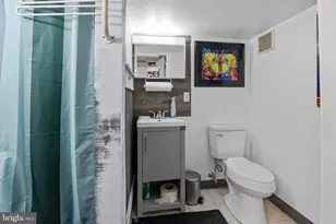 703 S 6th St, Philadelphia, PA 19147 - Photo 18