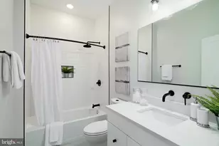 1723 Francis St, Philadelphia, PA 19130 - Photo 12