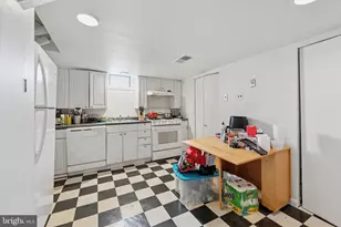 229 Manton St, Philadelphia, PA 19147 - Photo 10