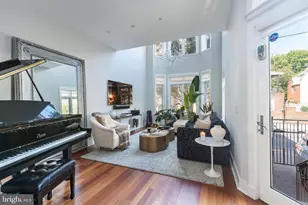 838 Lombard St, Philadelphia, PA 19147 - Photo 4