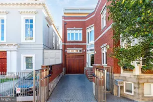 838 Lombard St, Philadelphia, PA 19147 - Photo 72