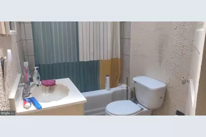 2523 S Dewey Street, Philadelphia, PA 19142 - Photo 10