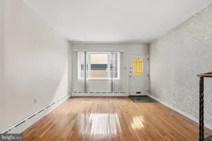 909 Watkins St, Philadelphia, PA 19148 - Photo 4