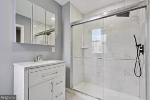 1648 S Bailey St, Philadelphia, PA 19145 - Photo 12