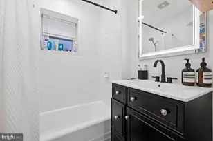 1709 Christian St, Philadelphia, PA 19146 - Photo 24