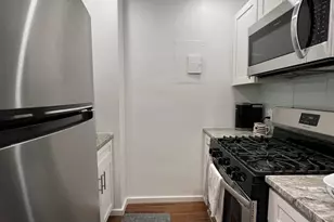 210 Locust St, Philadelphia, PA 19106 - Photo 6