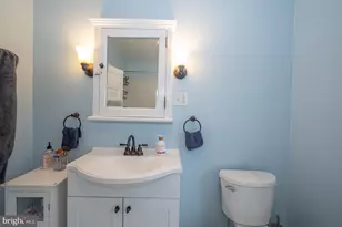 6323 Sherwood Rd, Philadelphia, PA 19151 - Photo 100