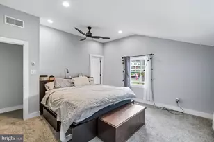 909 Glenroy Rd, Philadelphia, PA 19128 - Photo 8