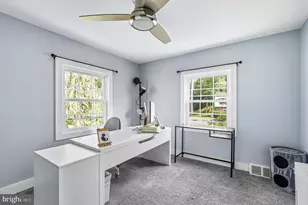 909 Glenroy Rd, Philadelphia, PA 19128 - Photo 4