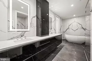 1911 Walnut, Philadelphia, PA 19103 - Photo 14