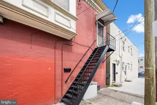 2555 S Warnock St, Philadelphia, PA 19148 - Photo 4