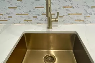 2310 Fernon St, Philadelphia, PA 19145 - Photo 6