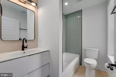 2139 Bainbridge Street, Philadelphia, PA 19146 - Photo 14