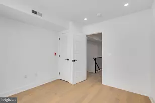 2139 Bainbridge St, Philadelphia, PA 19146 - Photo 30