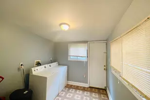 1704 N Sydenham St, Philadelphia, PA 19121 - Photo 4