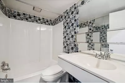 304 Delancey Street, Philadelphia, PA 19106 - Photo 22